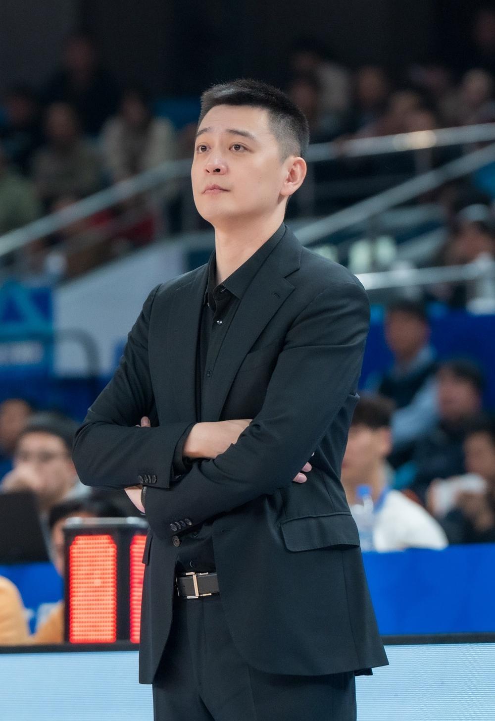 世界杯官网-刚宣布离队，杨鸣闪电上岗！首秀日公布